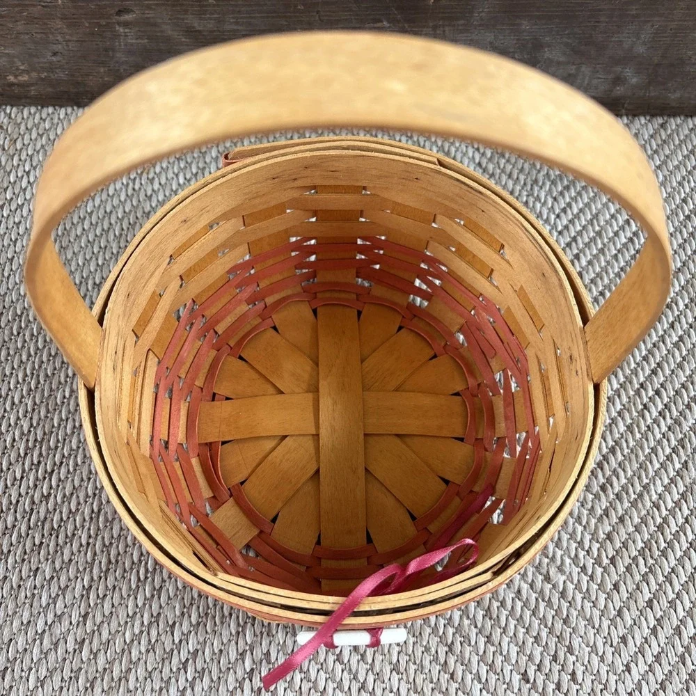 Longaberger 1998 Mother's Day Basket with Tie On, Floral Liner and Protector.